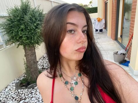 Full leaked Xemilyhayess private photo