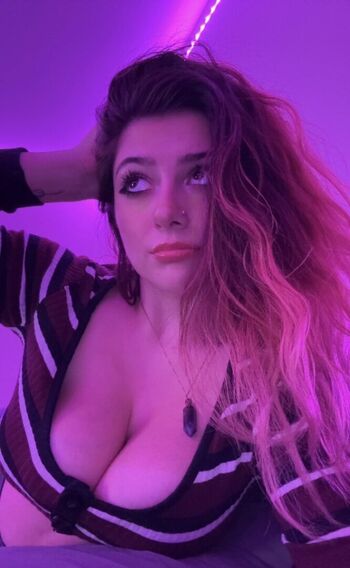Full leaked Xemsly page private photo