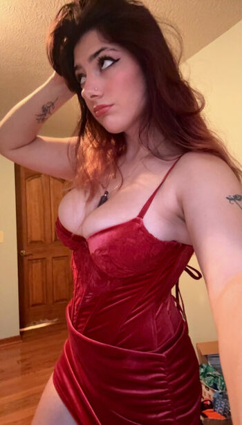 Full leaked Xemsly page private photo