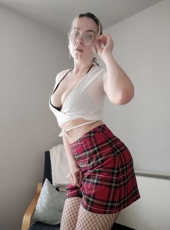 Full leaked Xenia model page private photo