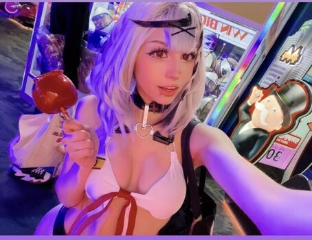 xenluvsmiku