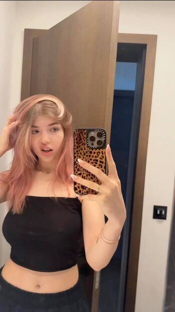 Full leaked Xfibii private photo