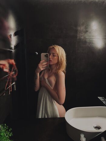 Full leaked Xiaoxwu private photo