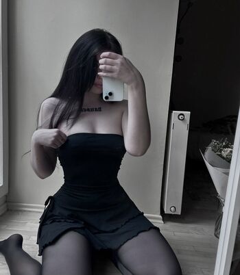 Full leaked Xiavampire page private photo