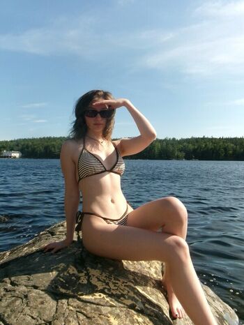 Full leaked Xmadelineo private photo