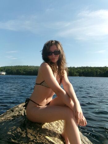 Full leaked Xmadelineo private photo