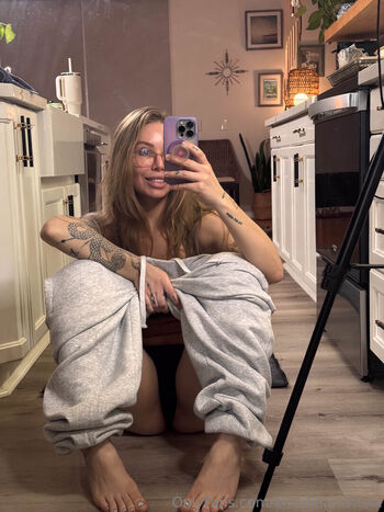 Full leaked Xnicoleanistonx private photo