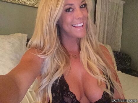 Full leaked Xogisele private photo