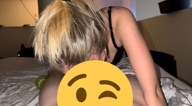 Full leaked Xoxoivymoon private photo