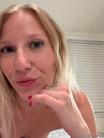 Full leaked Xsunidreamsso private photo