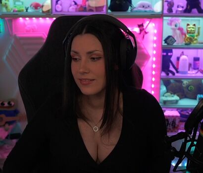 Full leaked Yabbe private photo