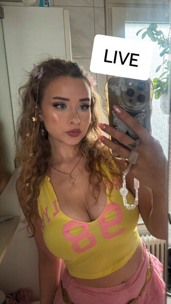 Full leaked Yaboielina page private photo