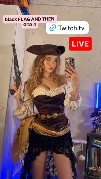Full leaked Yaboielina page private photo