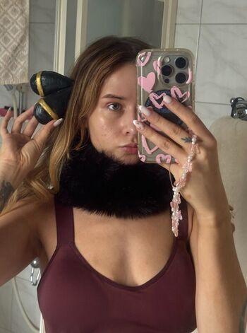 Full leaked Yaboielina page private photo