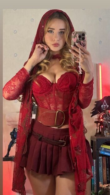 Full leaked Yaboielina private photo