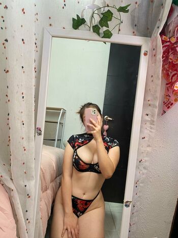 Full leaked Yaeilin private photo