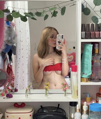 Full leaked Yaeilin private photo