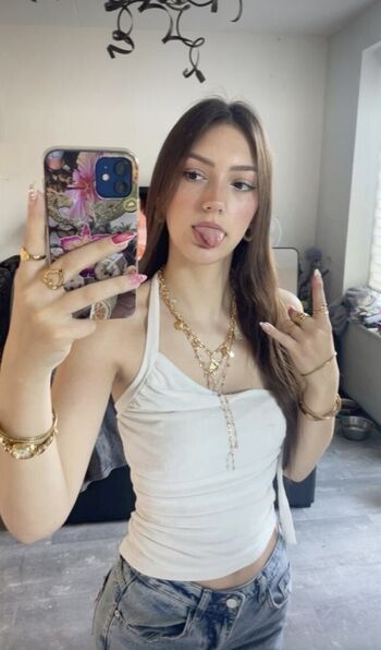 Full leaked Yarasweetie private photo