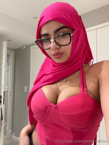 Full leaked Yasminalixx private photo