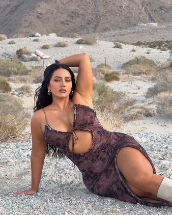 Full leaked Yasmine minovski private photo