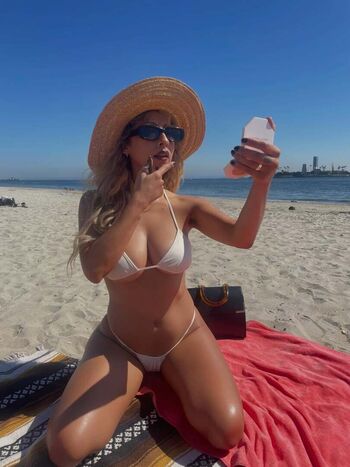 Full leaked Yeahbabyy private photo