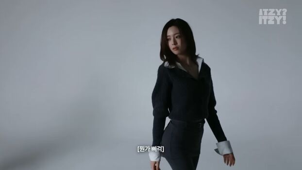 Full leaked Yeji page private photo