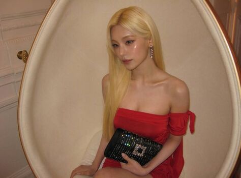 Full leaked Yeji page private photo