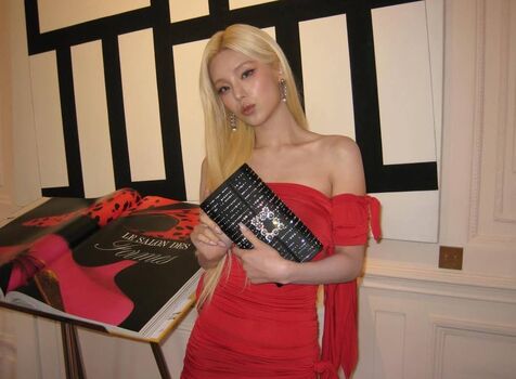 Full leaked Yeji page private photo