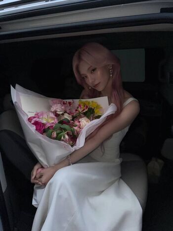 Full leaked Yeji page private photo