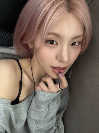 Full leaked Yeji private photo