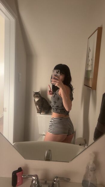Full leaked Yenofflne private photo