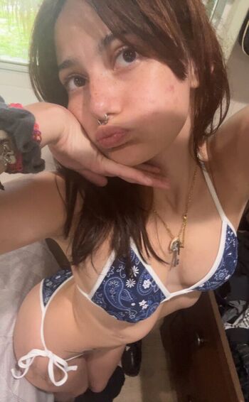 Full leaked Yenofflne private photo