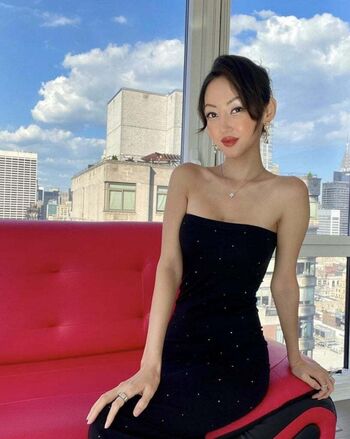 Full leaked Yeonmi park private photo