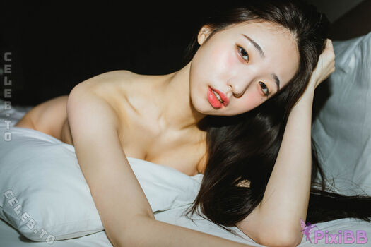 Full leaked Yeonwoo lee page private photo