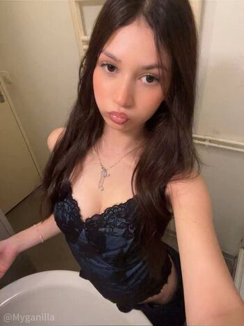 Full leaked Yernahy private photo