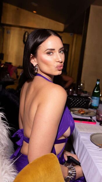 Full leaked Yesjulz  page private photo