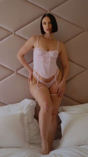 Full leaked Yesjulz  page private photo
