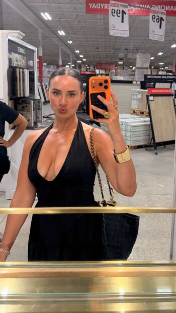 Full leaked Yesjulz private photo