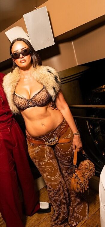 Full leaked Yesjulz page private photo