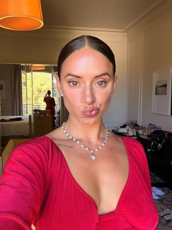 Full leaked Yesjulz private photo