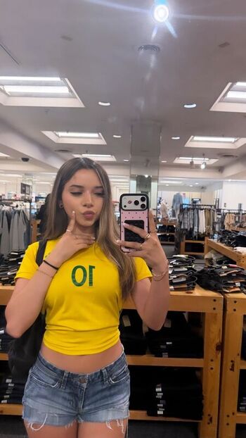 Full leaked Yessseeeniiaa page private photo