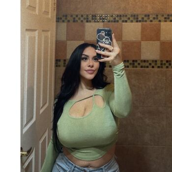 Full leaked Yezuhel private photo