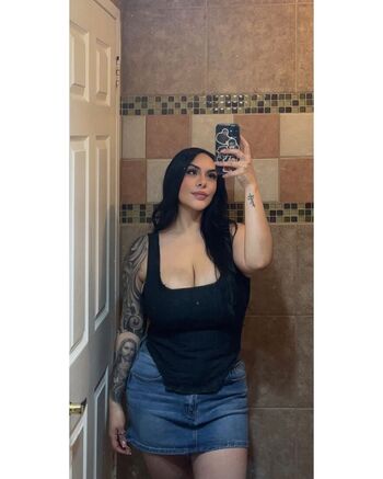 Full leaked Yezuhel private photo