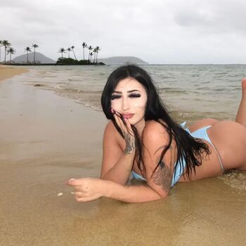 Full leaked Yikesaubs private photo