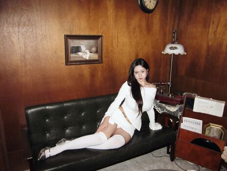 Full leaked Yiluo private photo