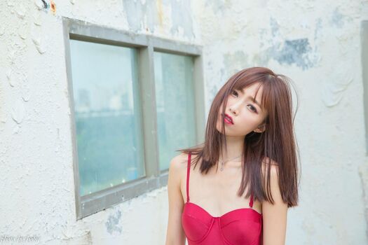Full leaked Yiyi private photo