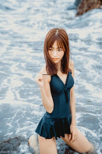 Full leaked Yiyi private photo