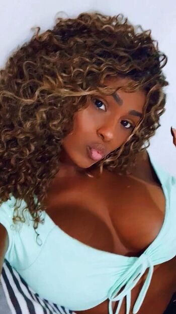Full leaked Ynaraabb private photo