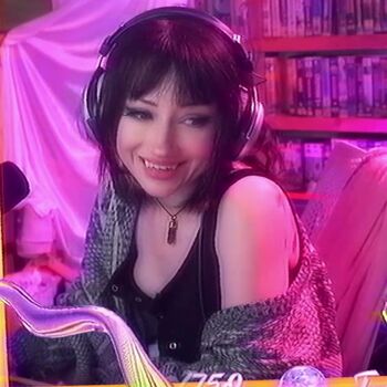 Full leaked Yogscast bouphe private photo