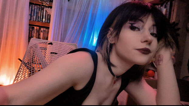 Full leaked Yogscast bouphe private photo